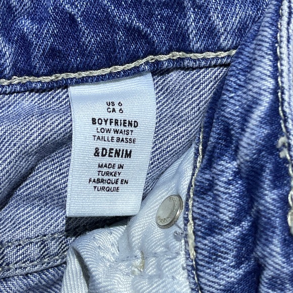 Blue jeans size is us6 - Picture 4 of 4